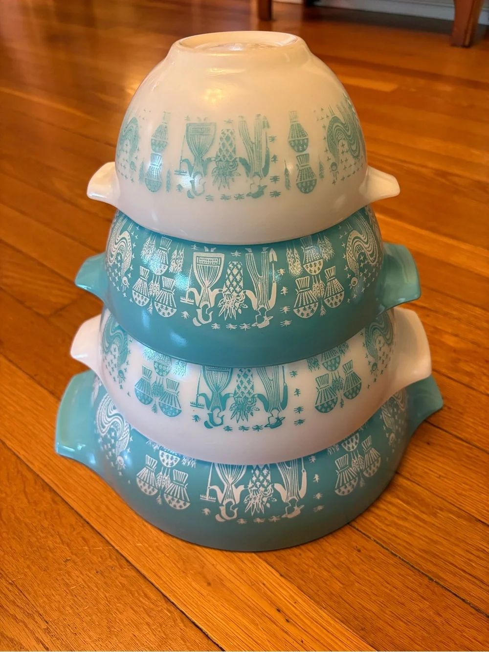 1950s PYREX Amish BUTTERPRINT Cinderella Mixing Bowls 4 piece SET